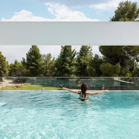Botanic Pool